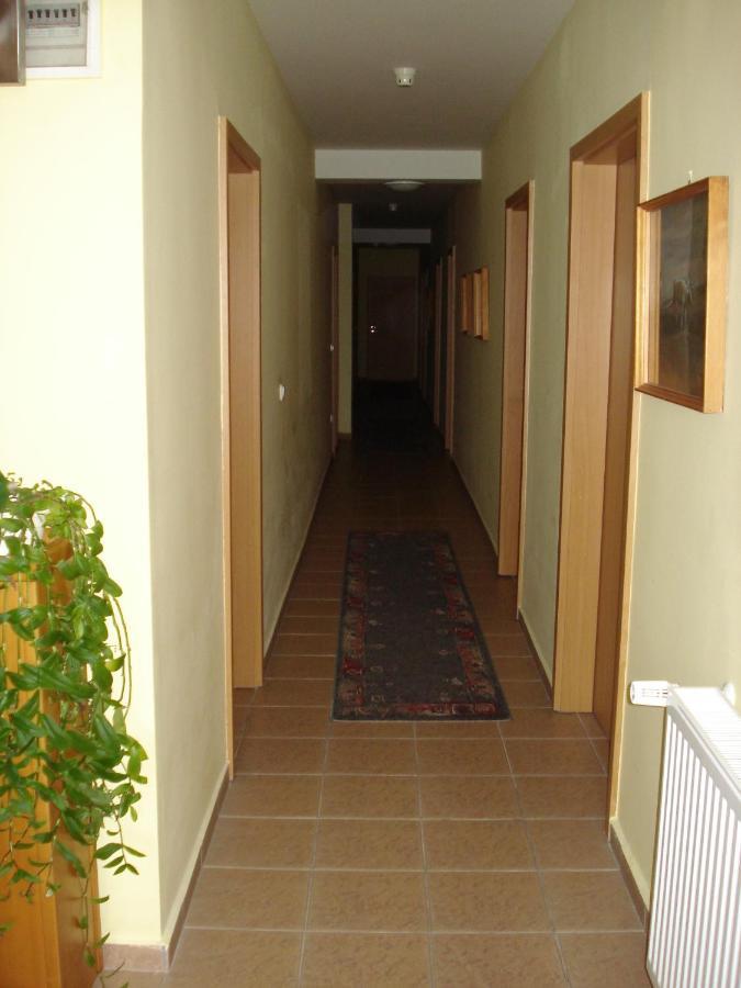 Hotel Denis Panzio Es Etterem Lenti Exterior foto
