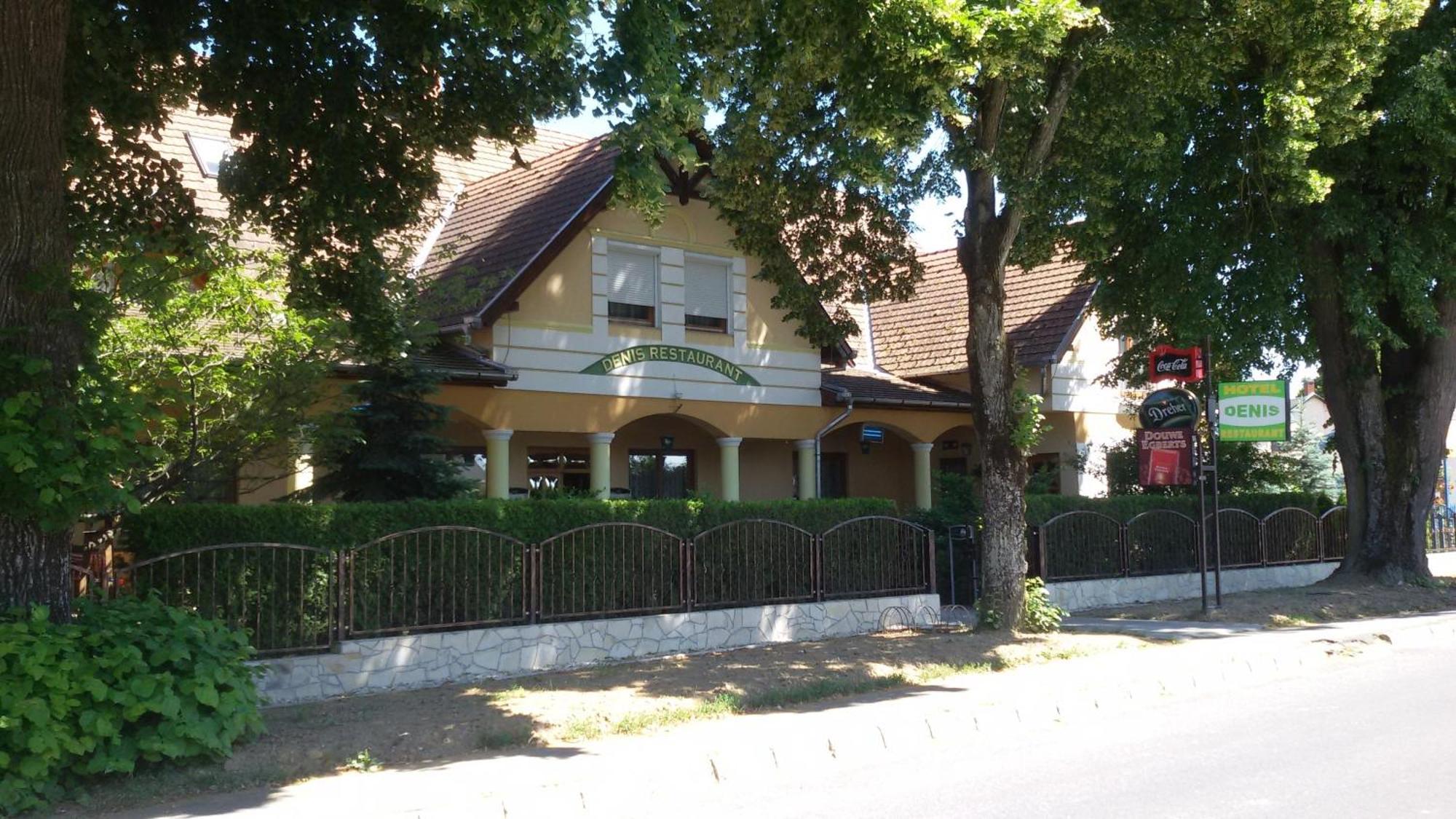 Hotel Denis Panzio Es Etterem Lenti Exterior foto
