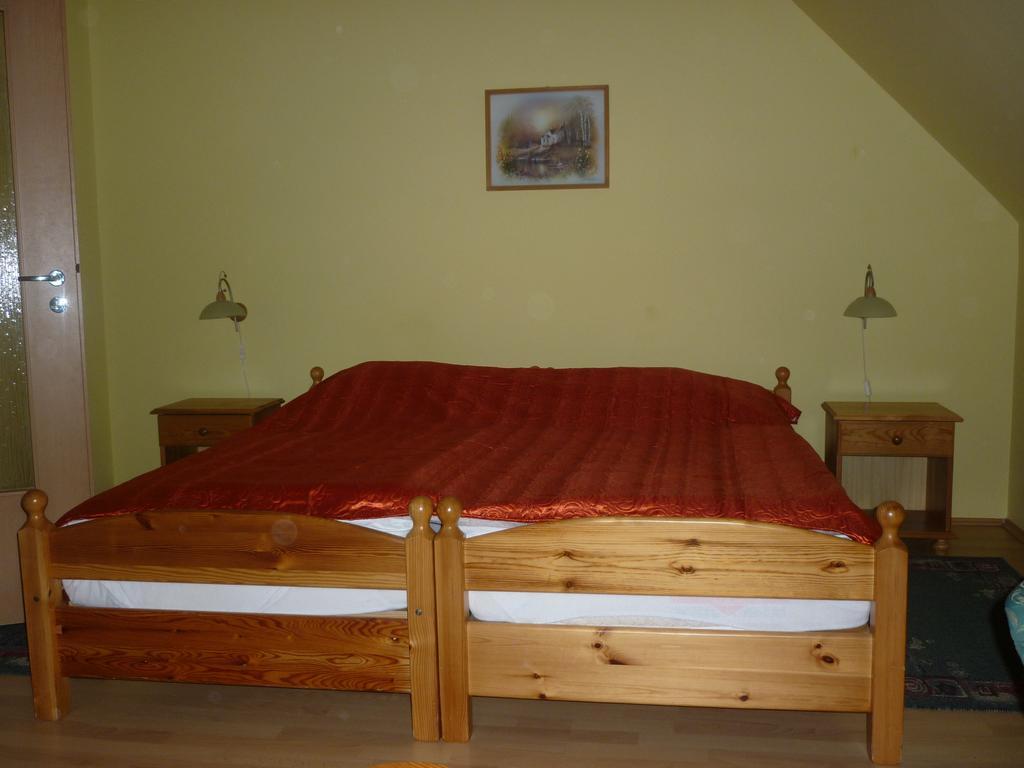 Hotel Denis Panzio Es Etterem Lenti Zimmer foto